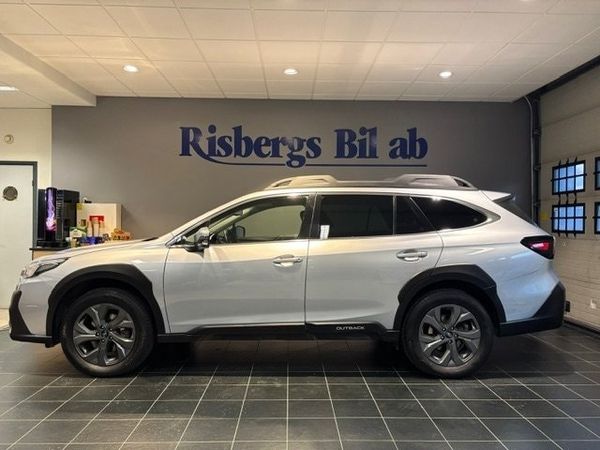 Subaru Outback 2.5 4WD XFuel Limited drag - v-hjul & låg skatt! - 2022