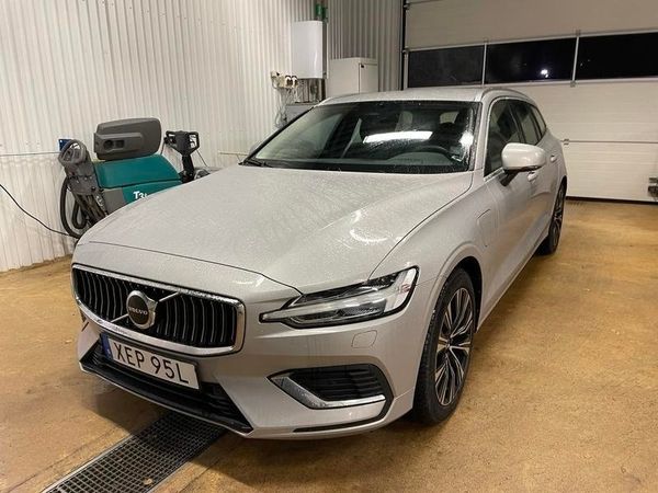 Volvo V60 T6 Core Bright plug in - 2024
