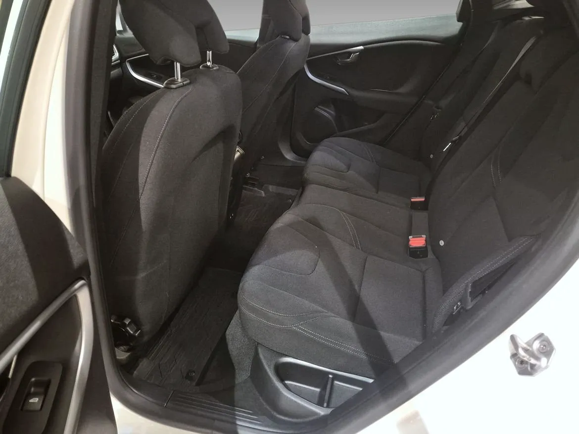 Volvo V40 bild 8