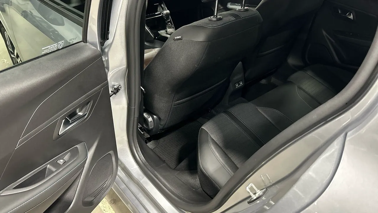 Peugeot 208 bild 7