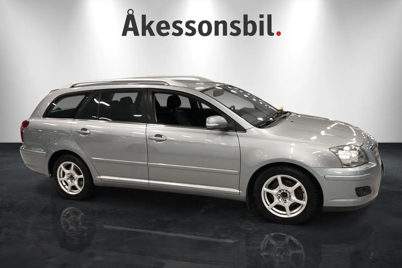 Toyota Avensis bild 4