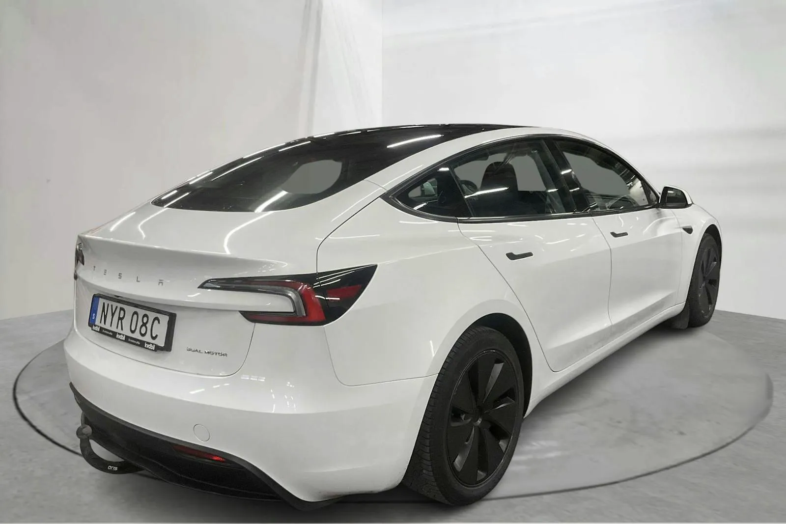 Tesla Model 3 bild 3