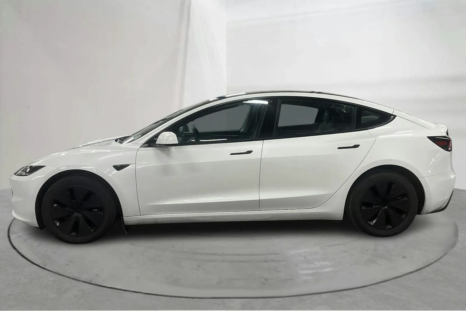 Tesla Model 3 bild 2