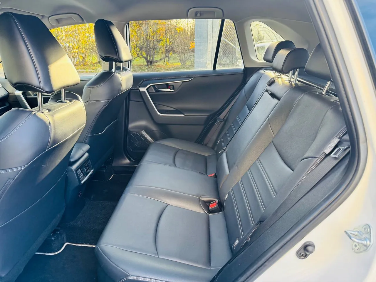 Toyota RAV4 bild 7