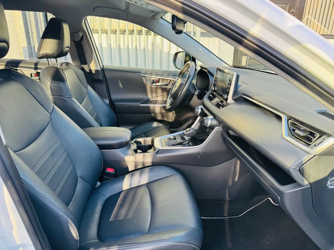 Toyota RAV4 bild 5