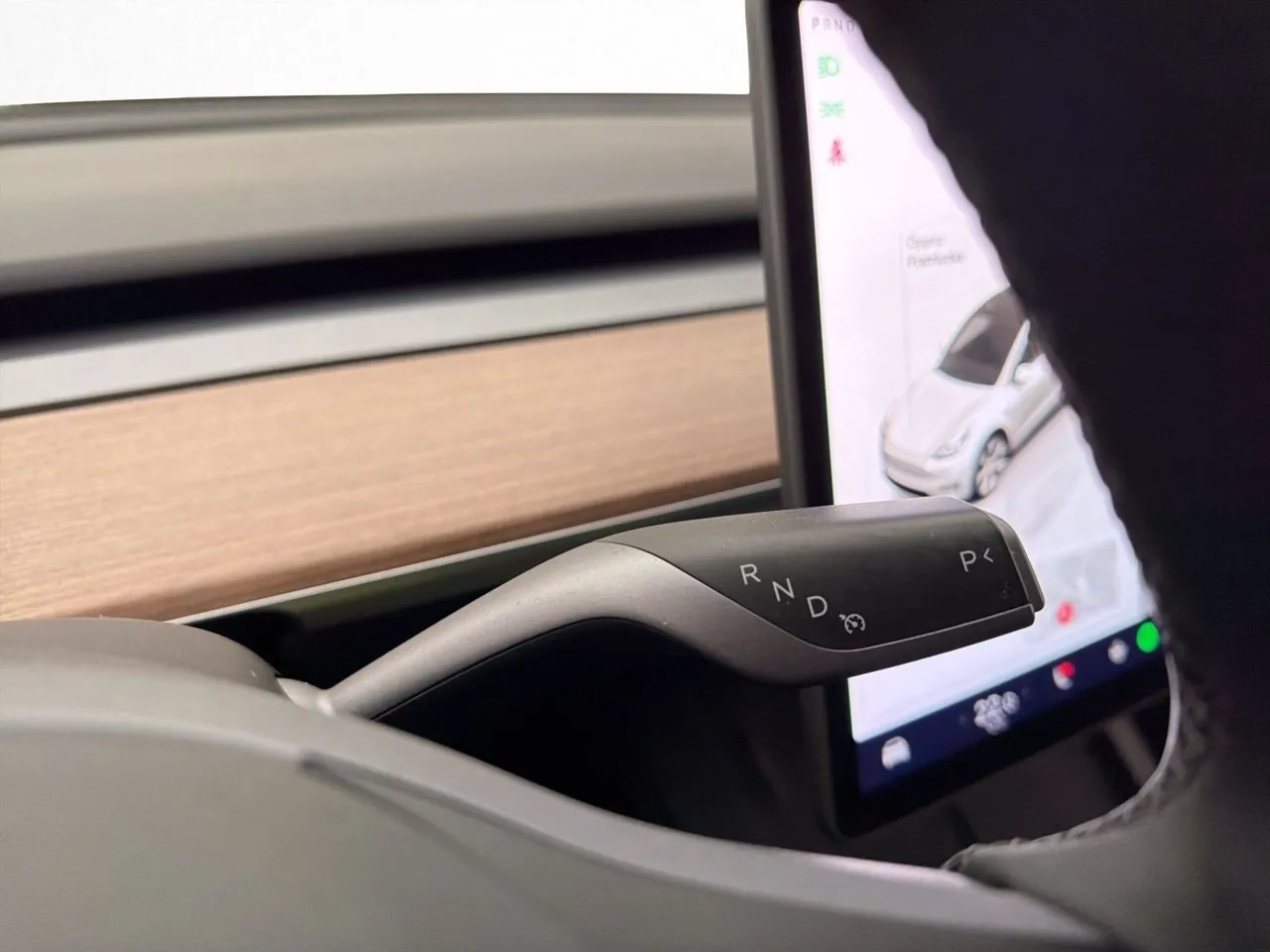 Tesla Model Y bild 26