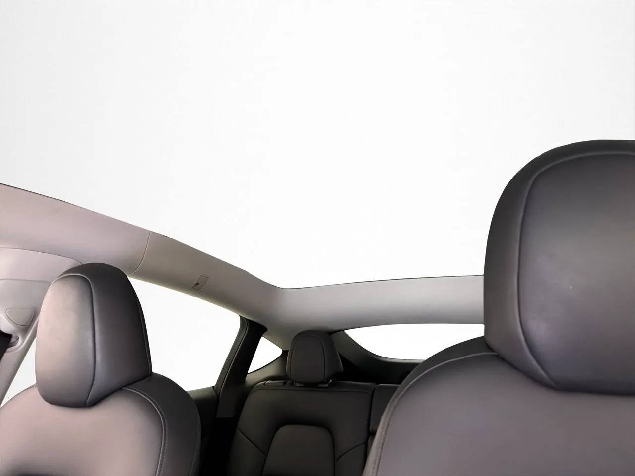 Tesla Model Y bild 15