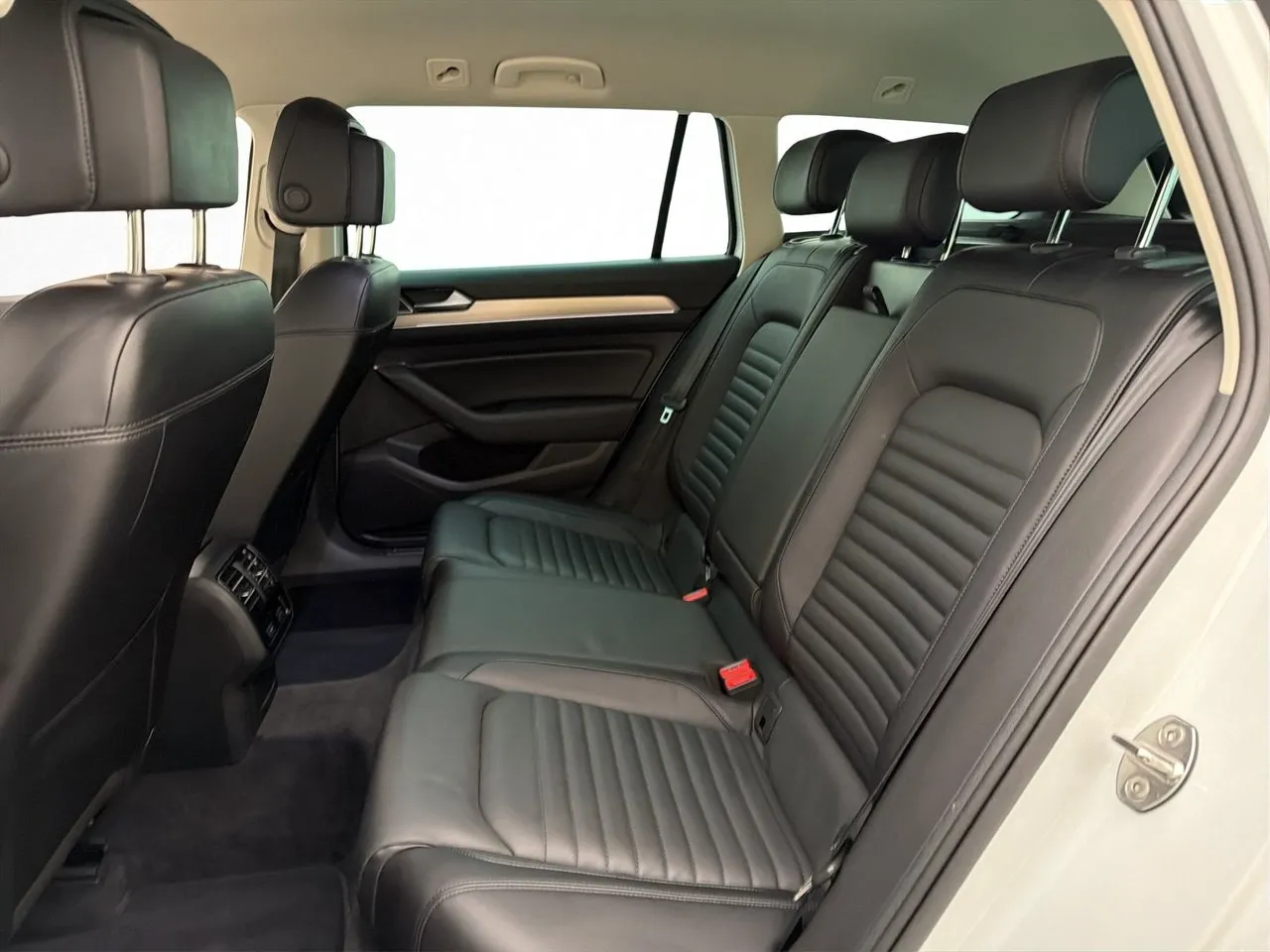 Volkswagen Passat bild 23