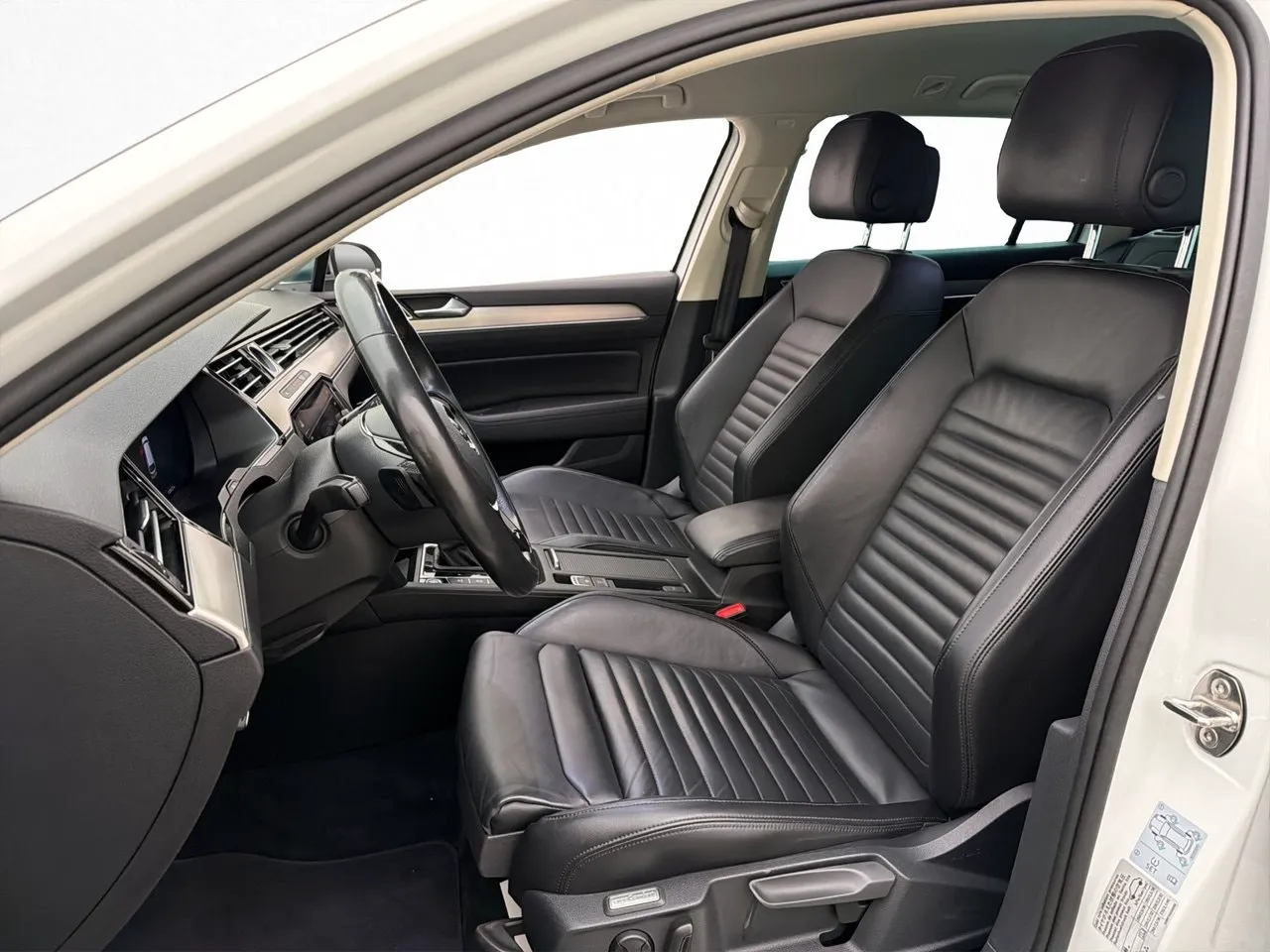 Volkswagen Passat bild 10