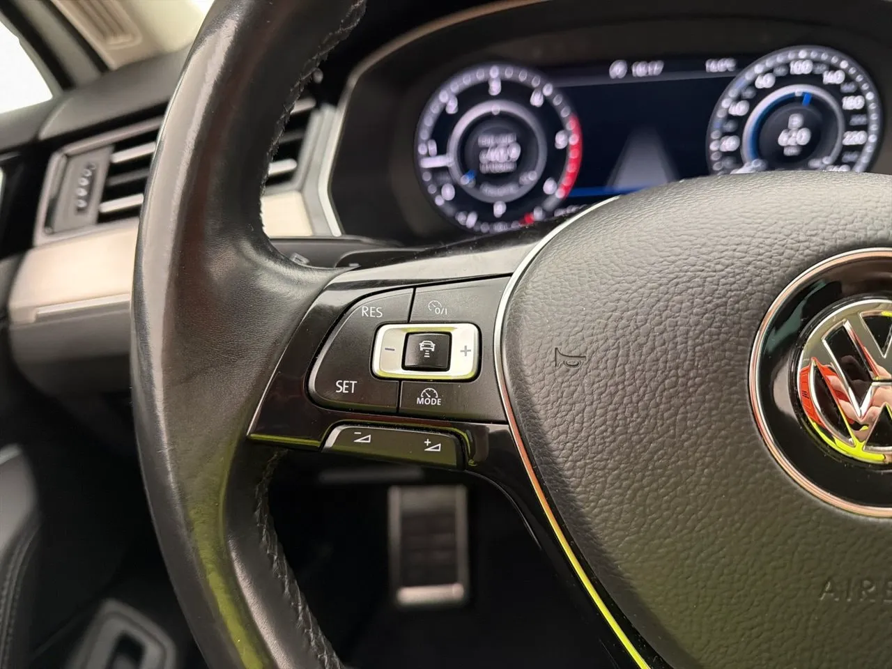 Volkswagen Passat bild 19