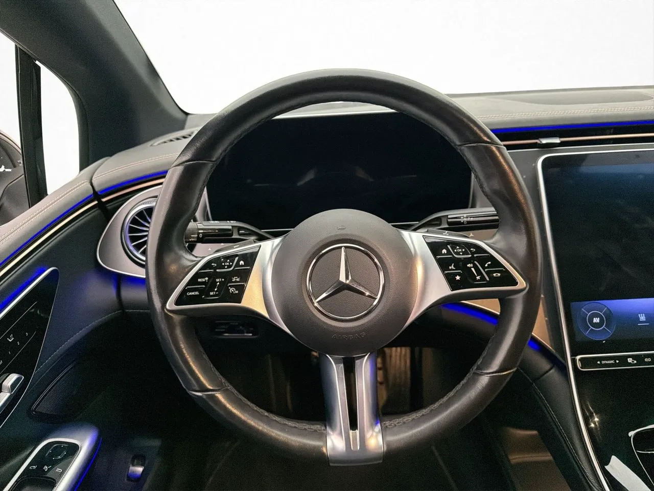 Mercedes EQE300 bild 13