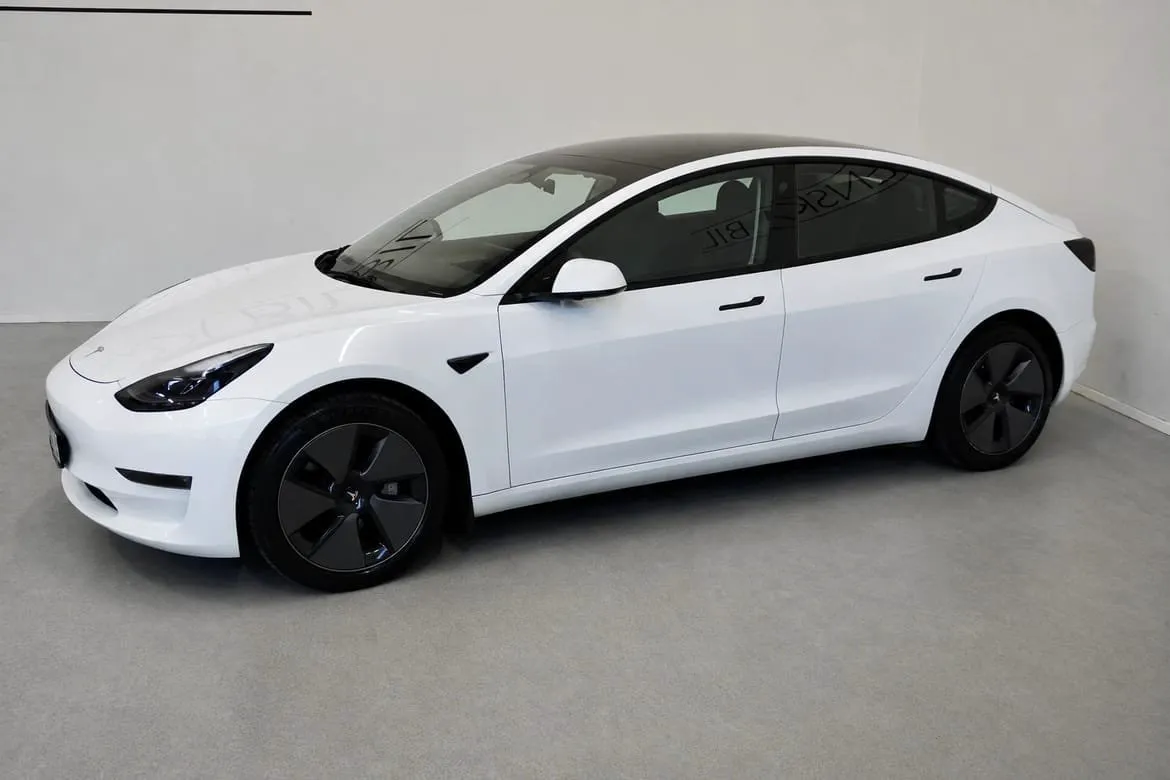 Tesla Model 3 bild 4