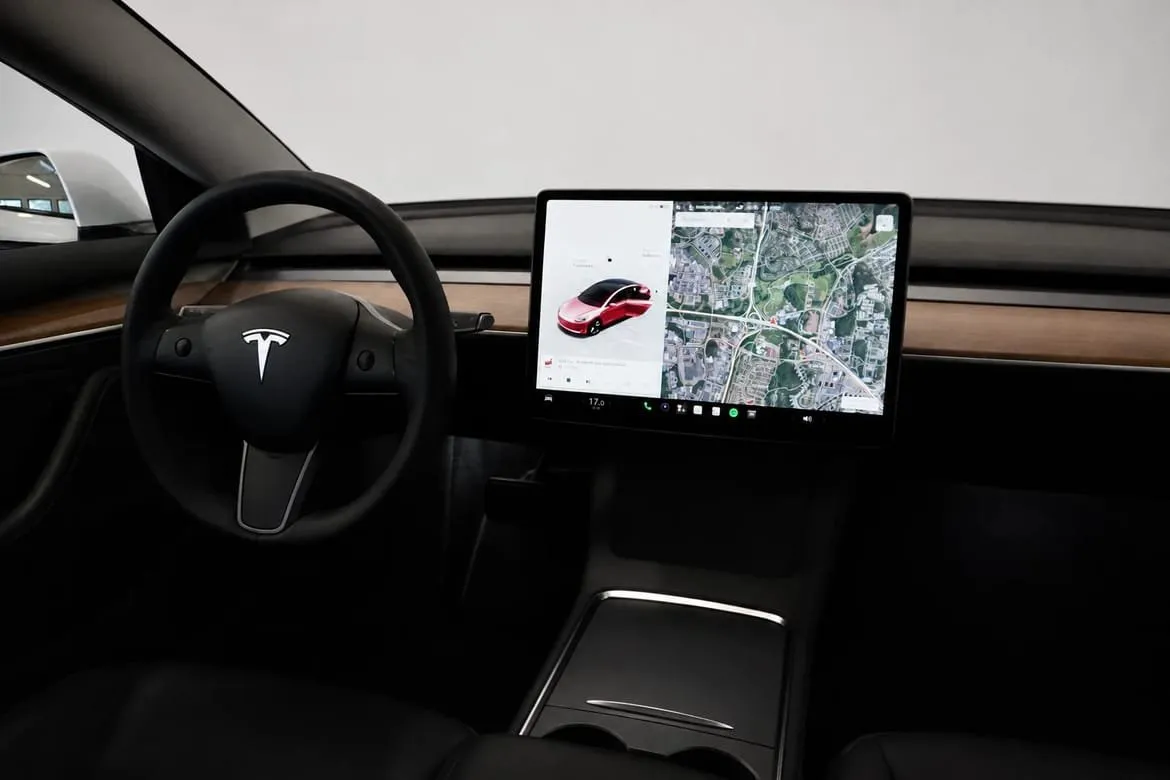 Tesla Model 3 bild 15