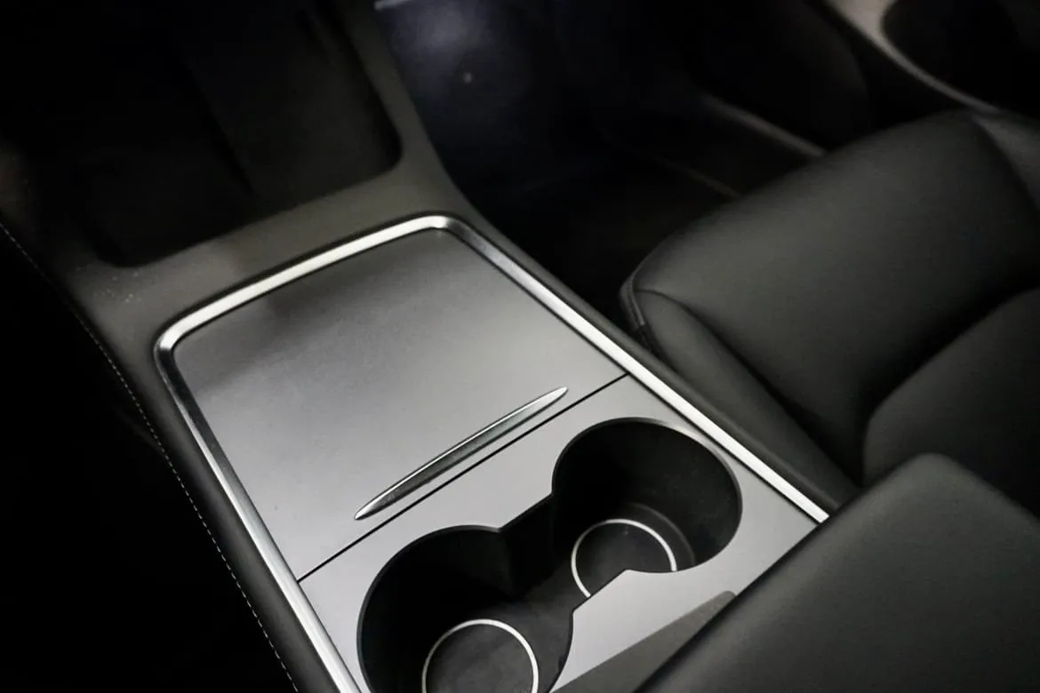 Tesla Model 3 bild 14