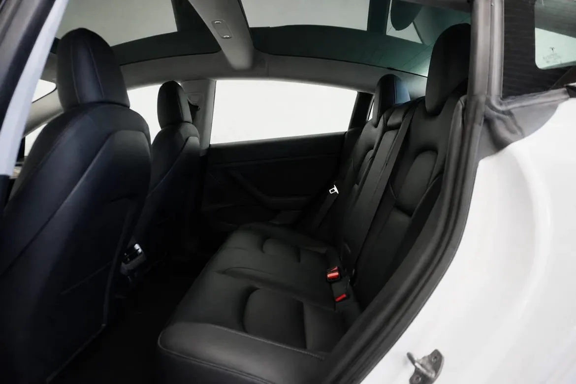Tesla Model 3 bild 20