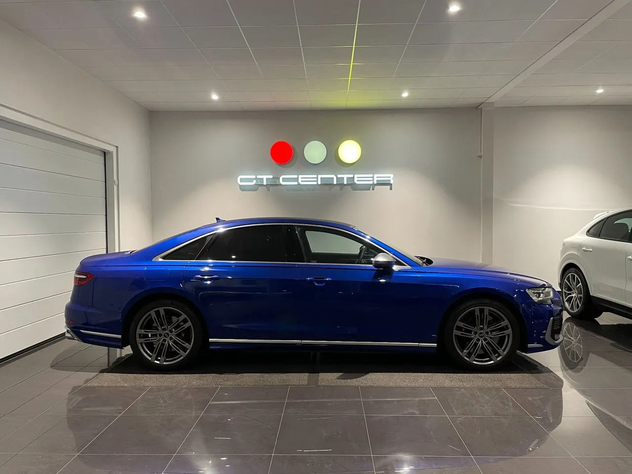 Audi S8 bild 2