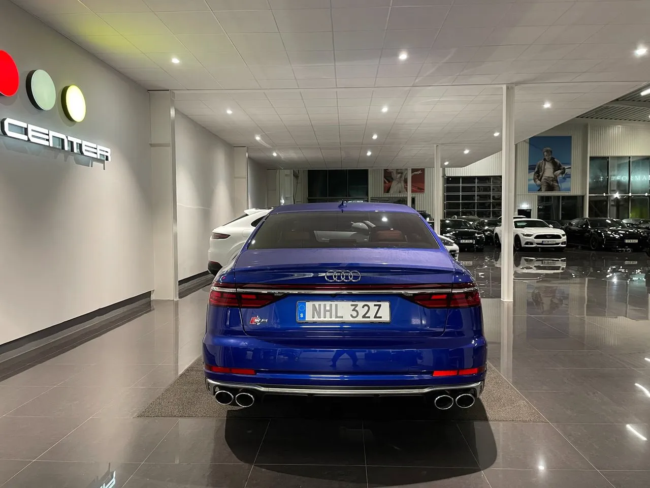 Audi S8 bild 8