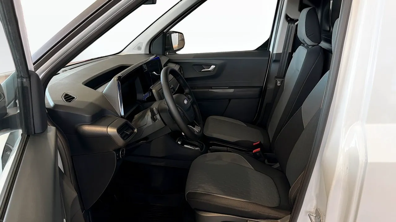 Ford Transit Courier bild 5