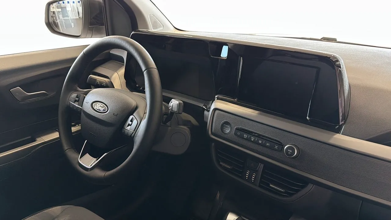 Ford Transit Courier bild 4