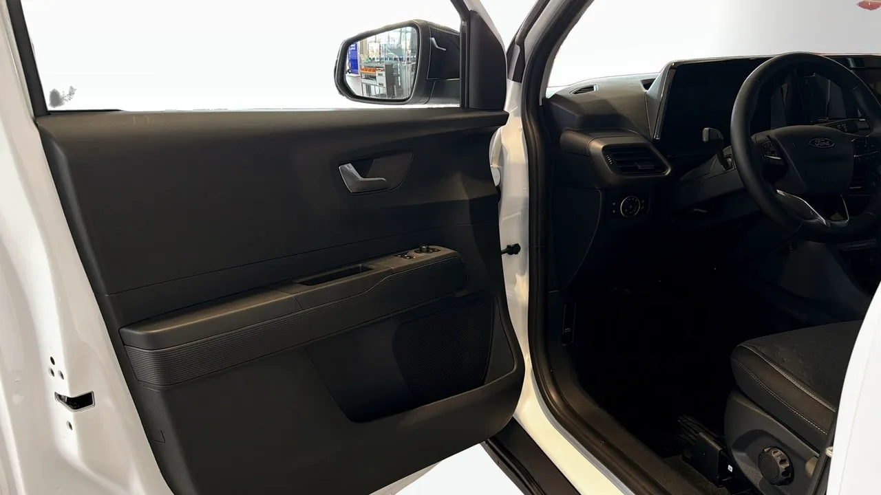 Ford Transit Courier bild 11