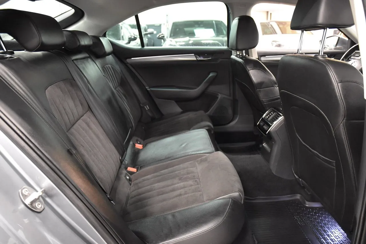 Skoda Superb bild 14