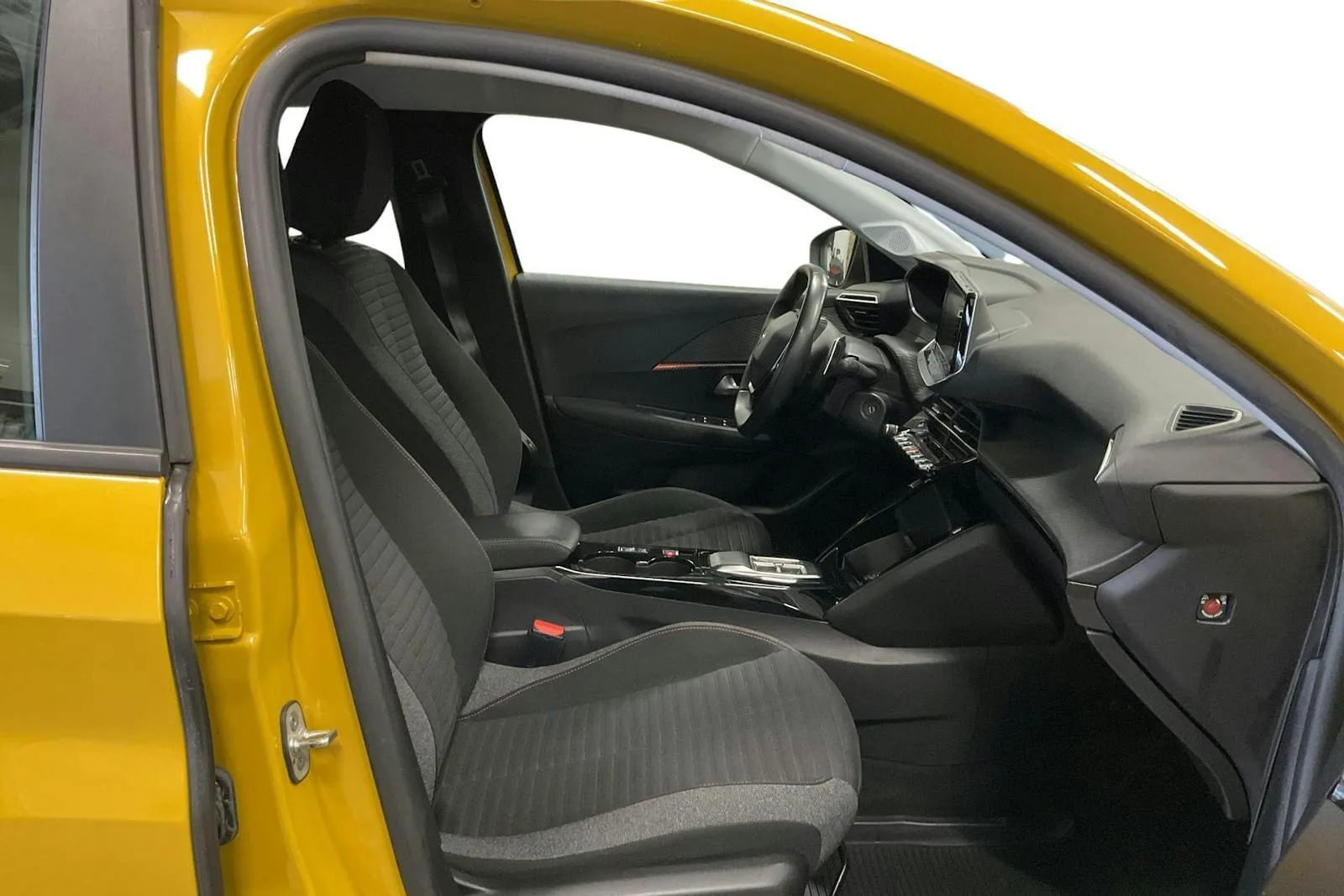 Peugeot 208 bild 7