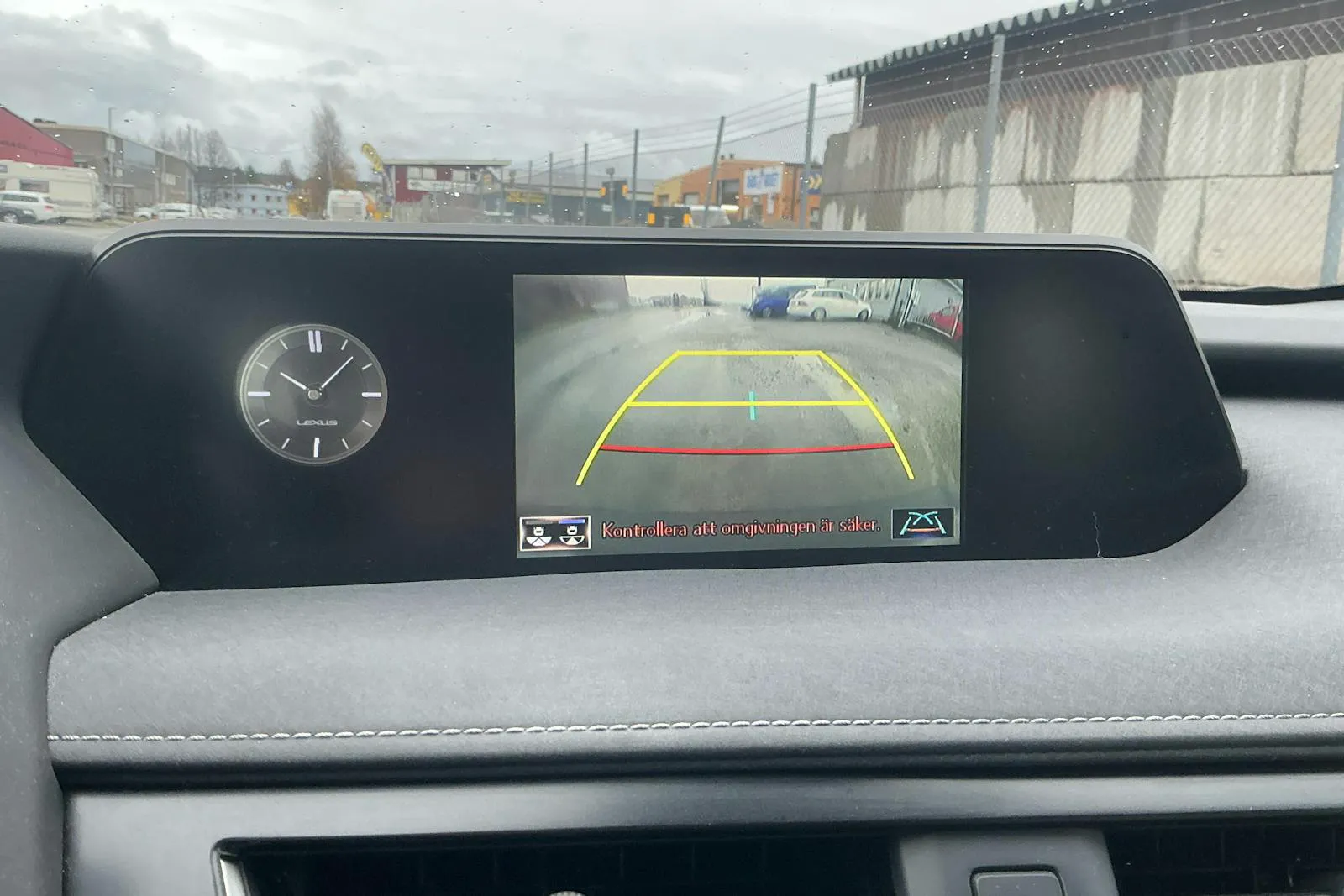 Lexus UX bild 12