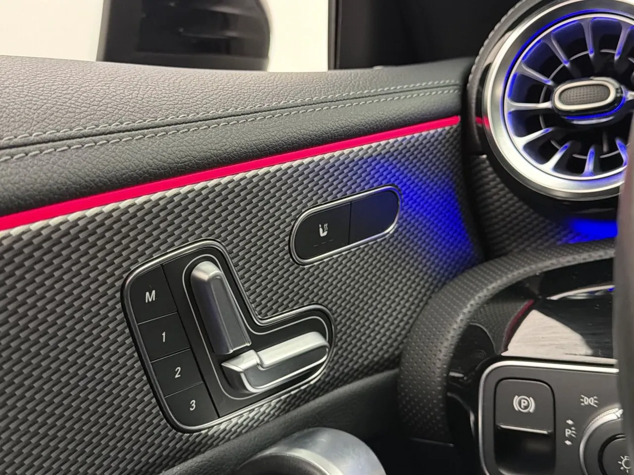 Mercedes CLA250 bild 15