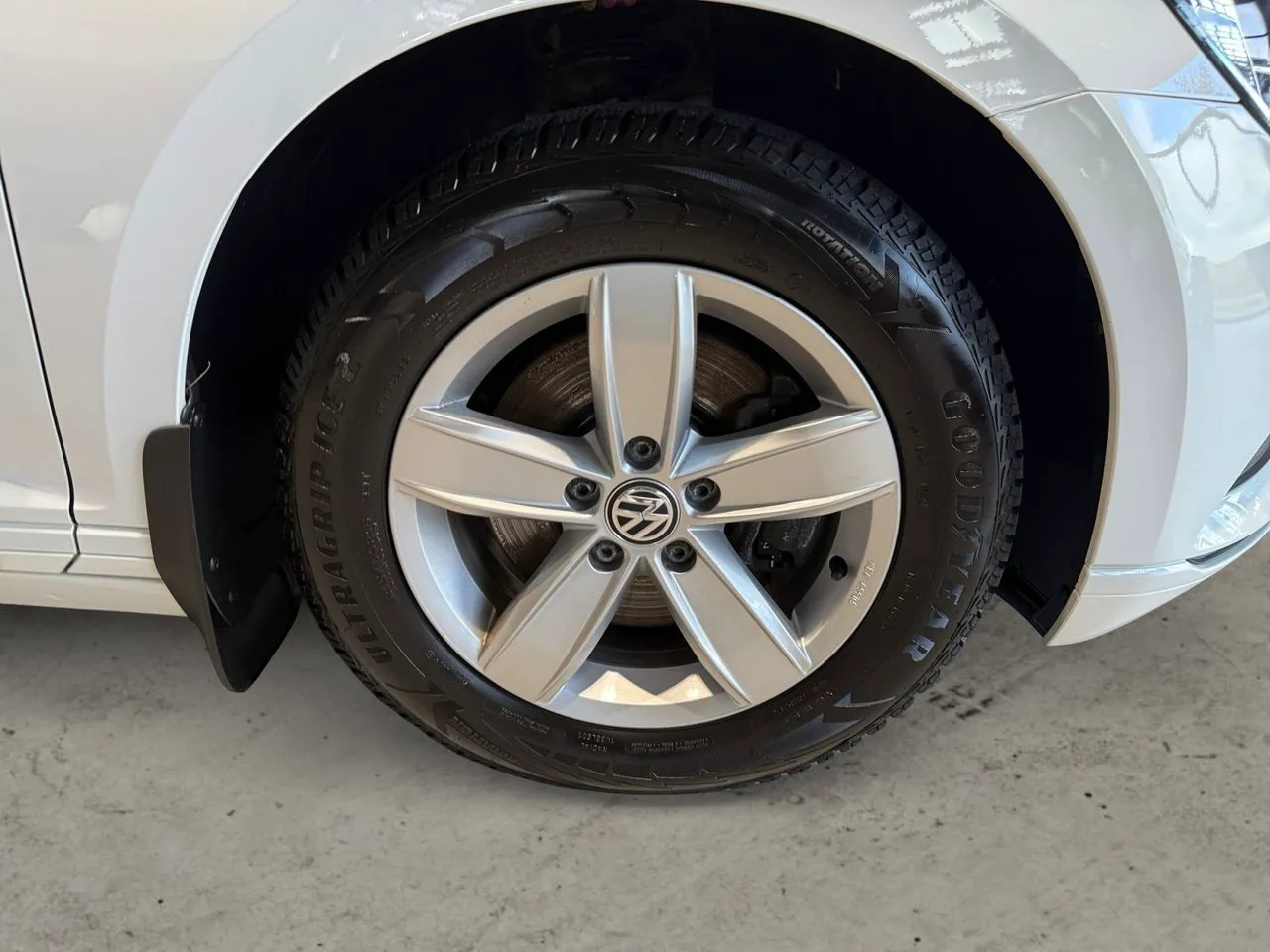 Volkswagen Passat bild 6