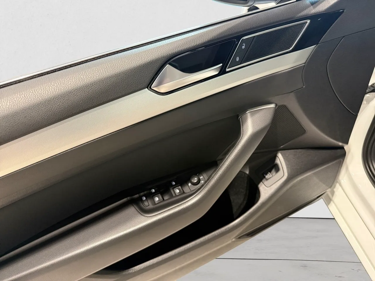 Volkswagen Passat bild 8