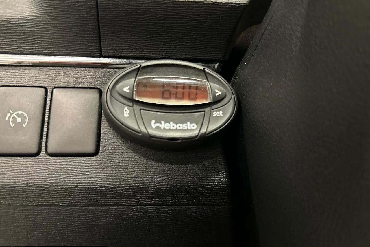 Toyota Avensis bild 16