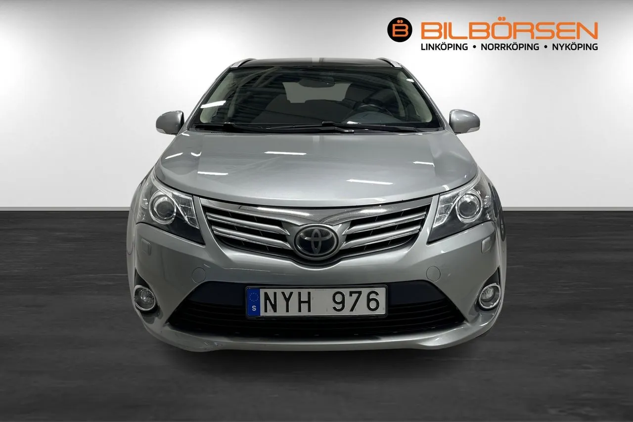 Toyota Avensis bild 2