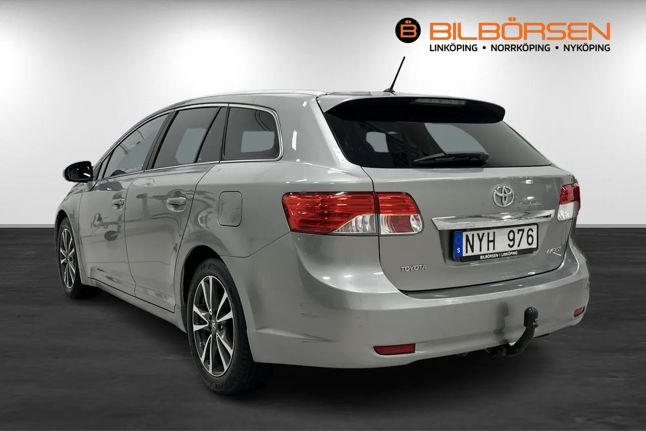 Toyota Avensis bild 6