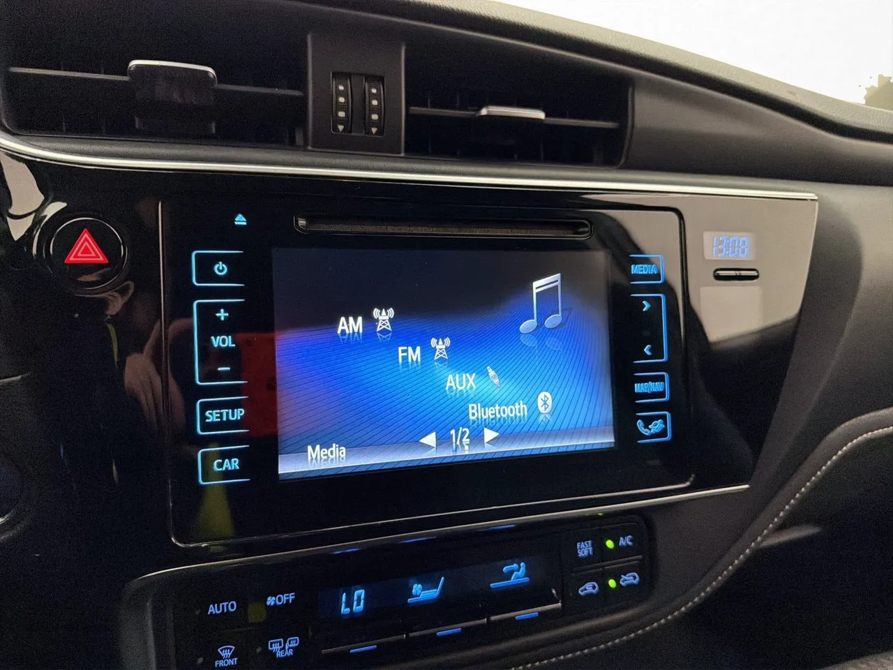 Toyota Auris bild 24