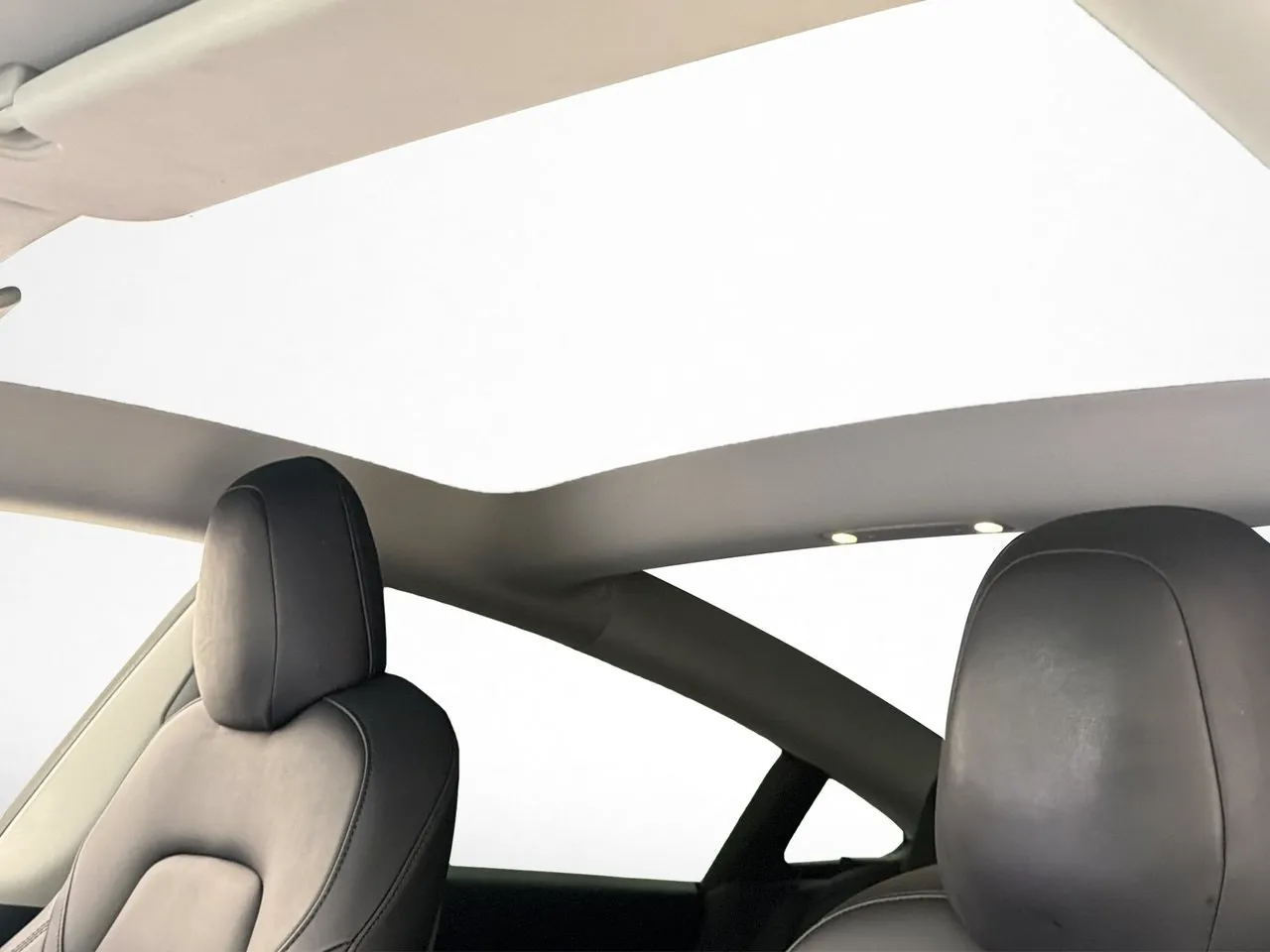 Tesla Model 3 bild 17