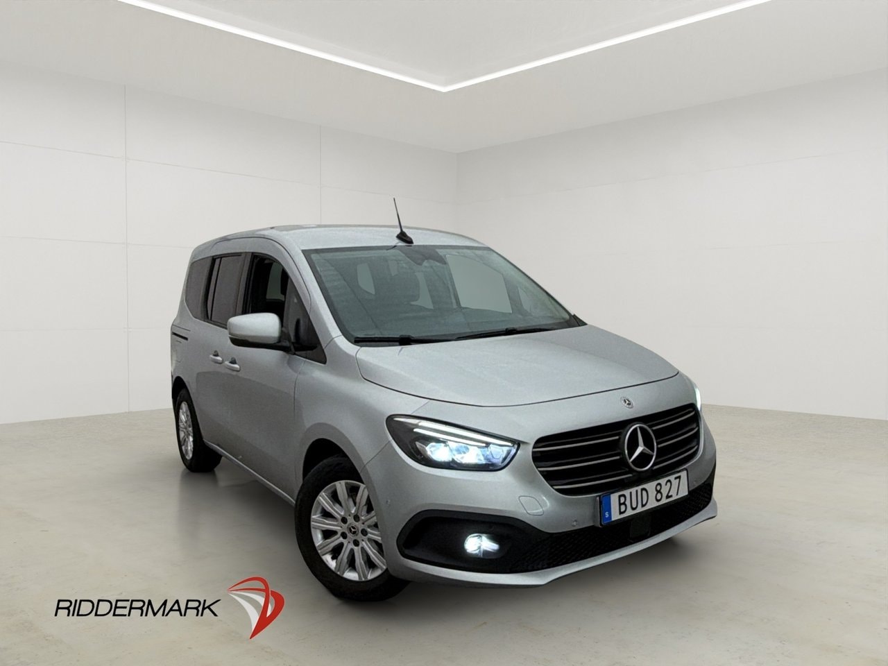 Mercedes T180