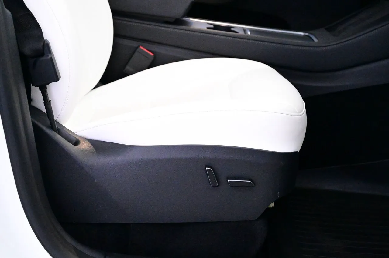 Tesla Model Y bild 13