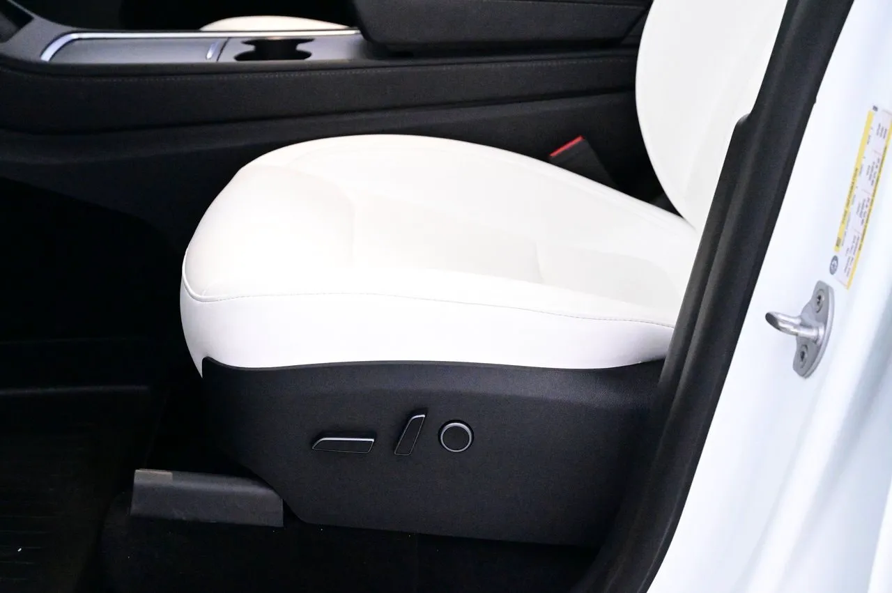 Tesla Model Y bild 11