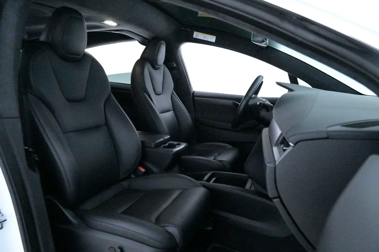 Tesla Model X bild 10