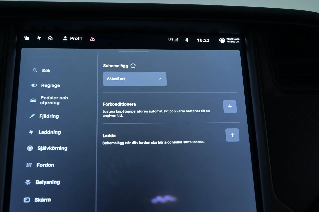 Tesla Model X bild 14