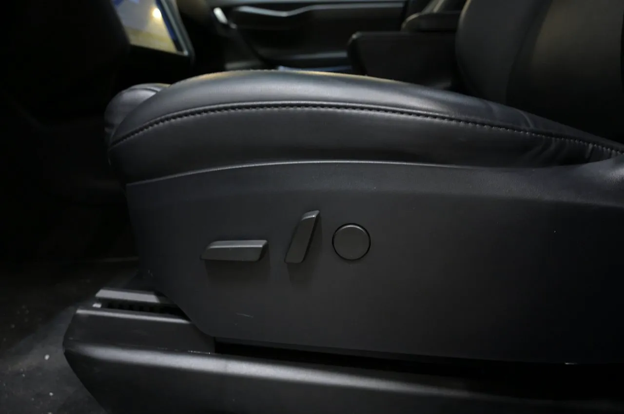 Tesla Model X bild 9