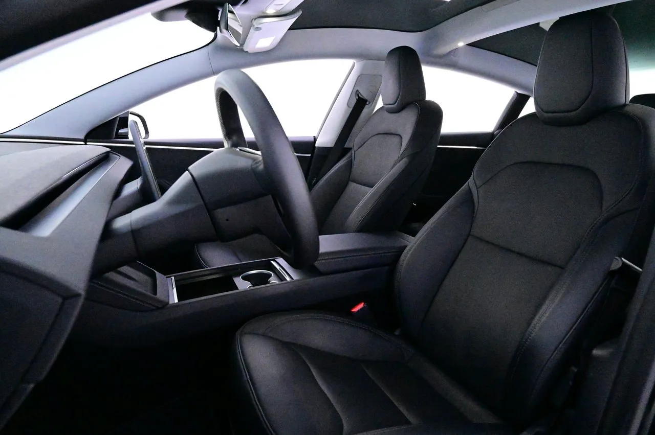 Tesla Model 3 bild 8