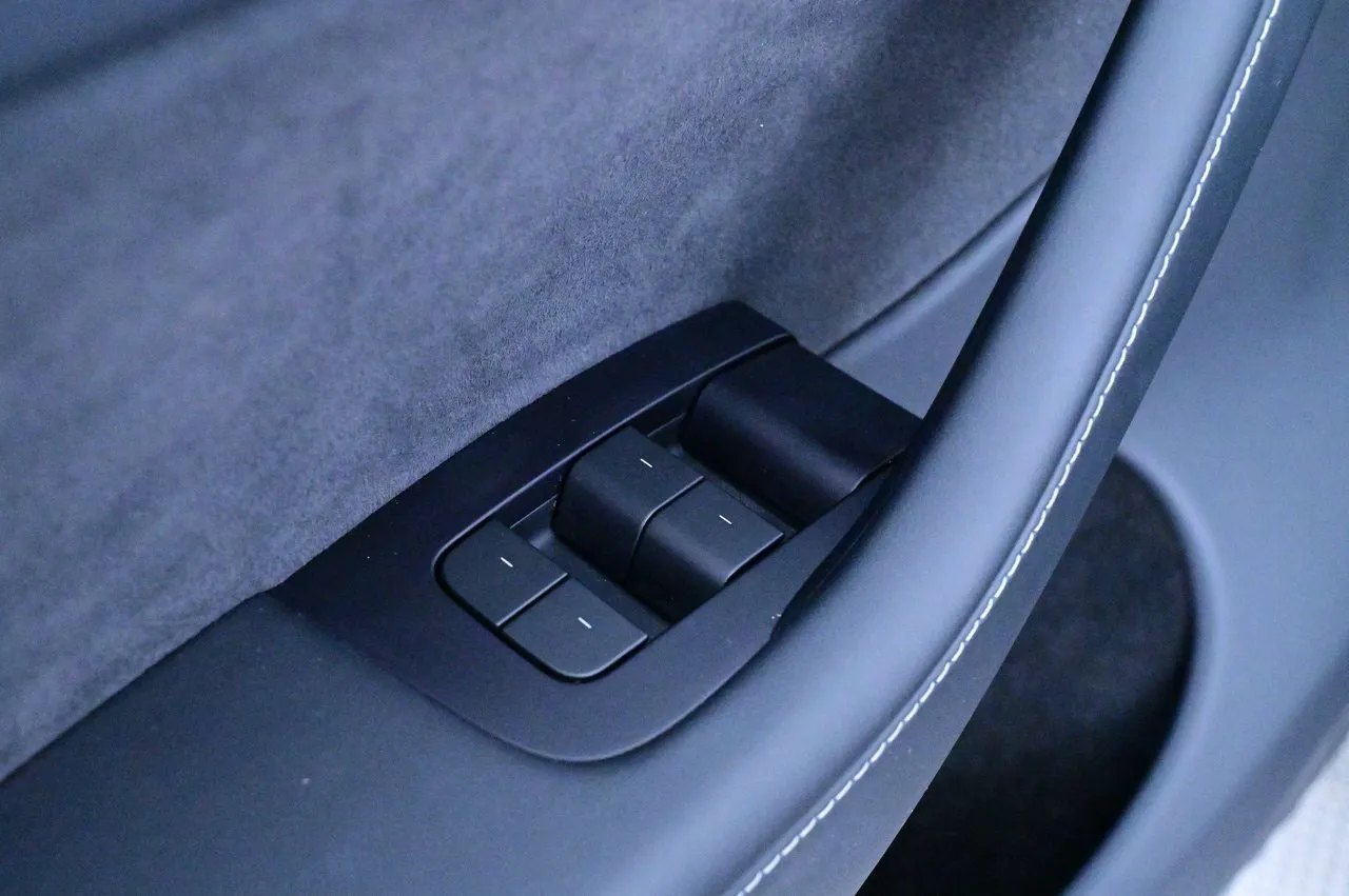 Tesla Model Y bild 10