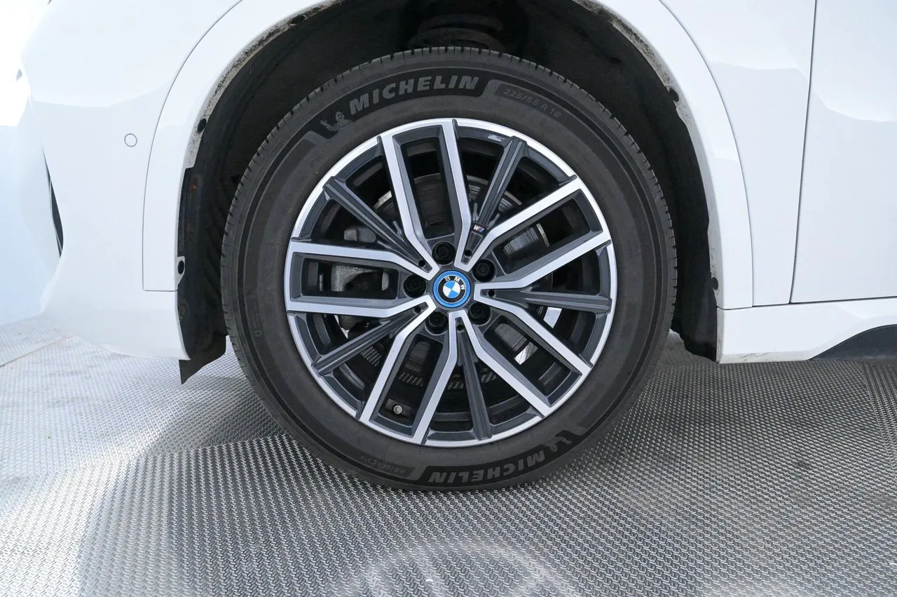 BMW iX1 bild 27