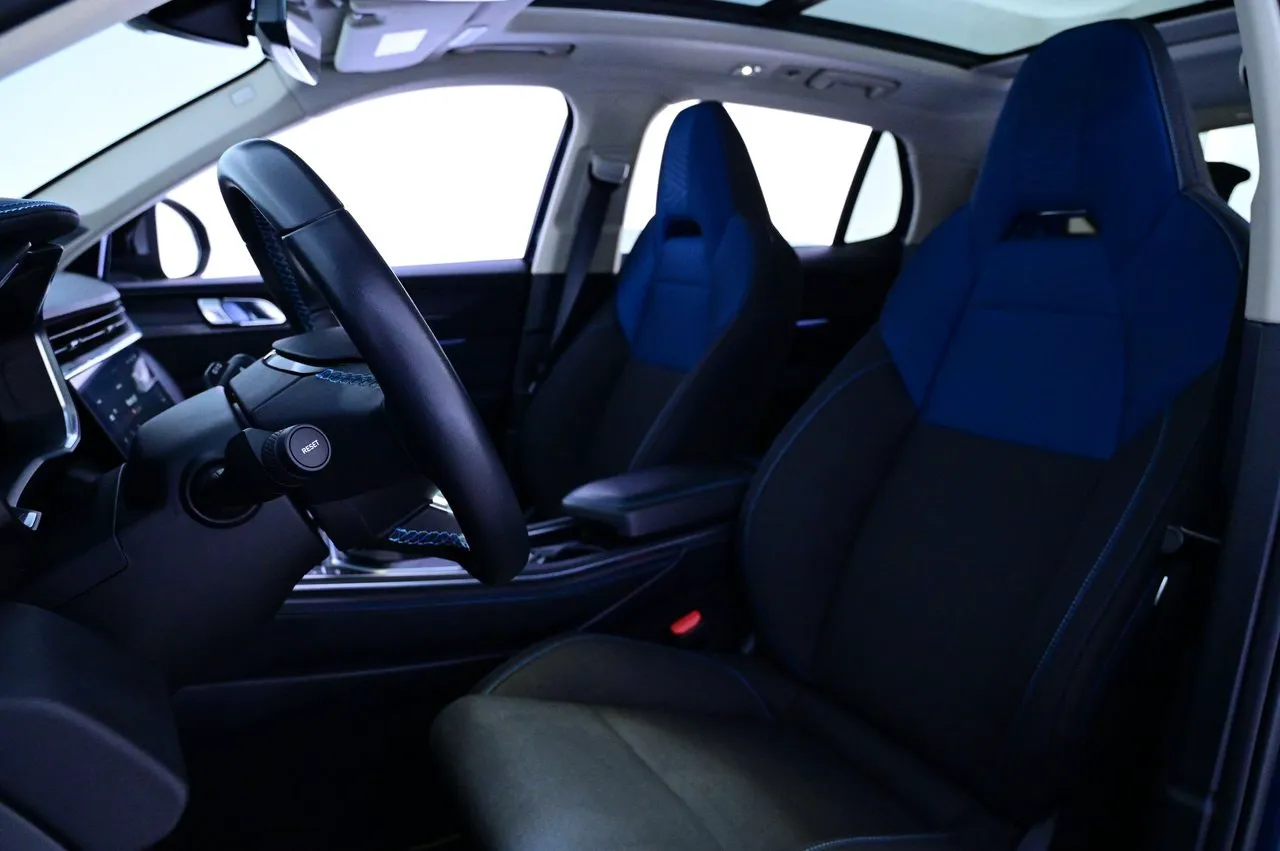 Lynk & Co 01 bild 9