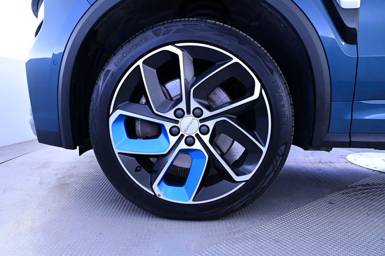 Lynk & Co 01 bild 27