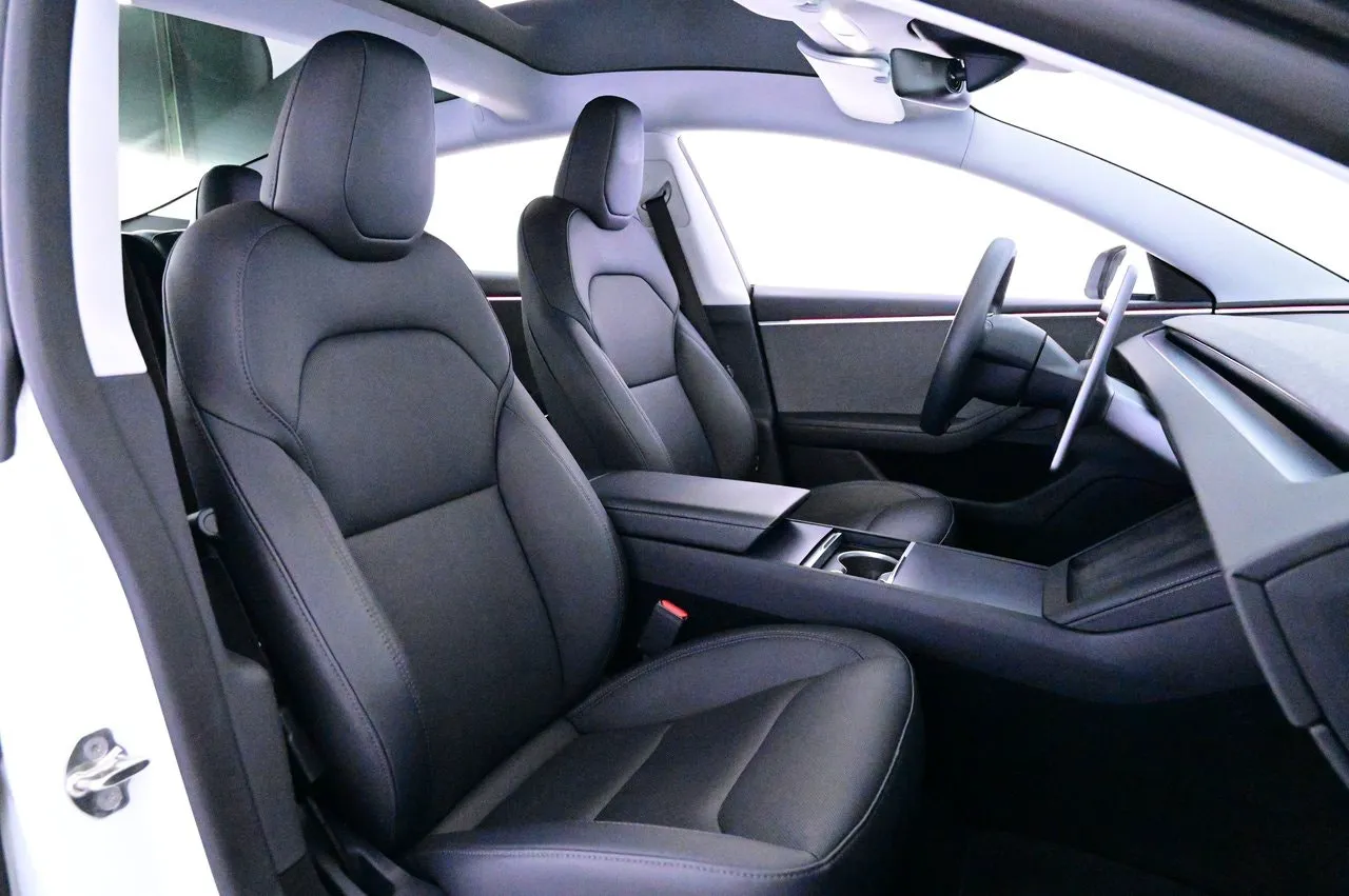 Tesla Model 3 bild 11