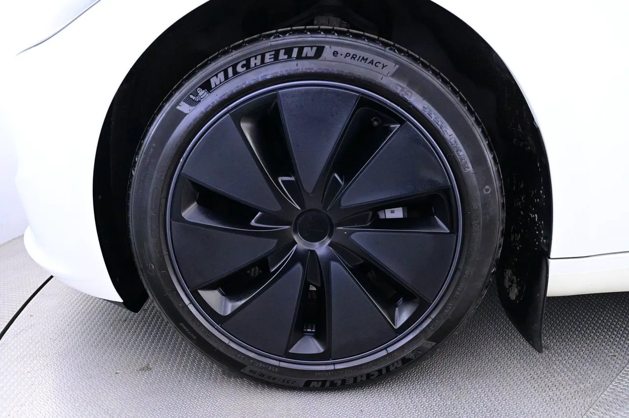 Tesla Model 3 bild 27