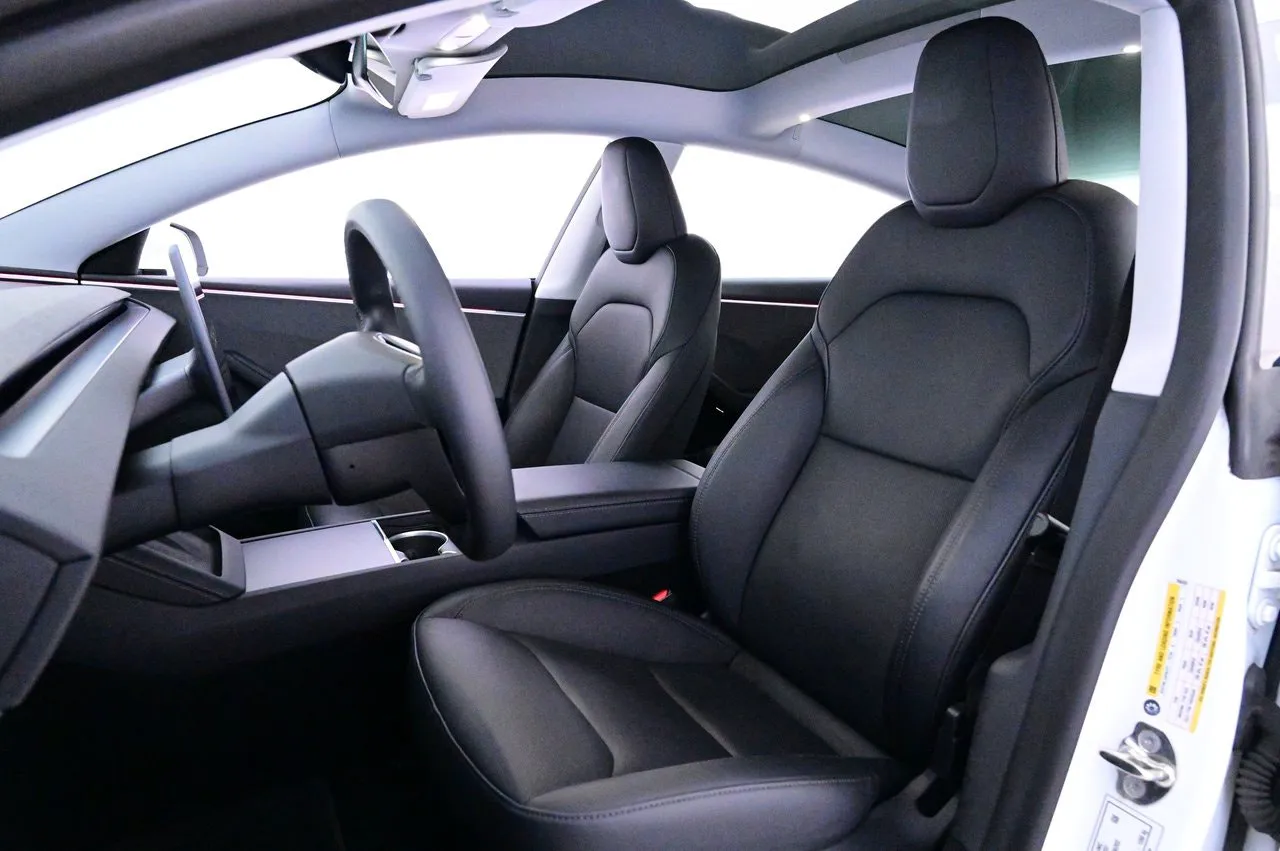 Tesla Model 3 bild 8