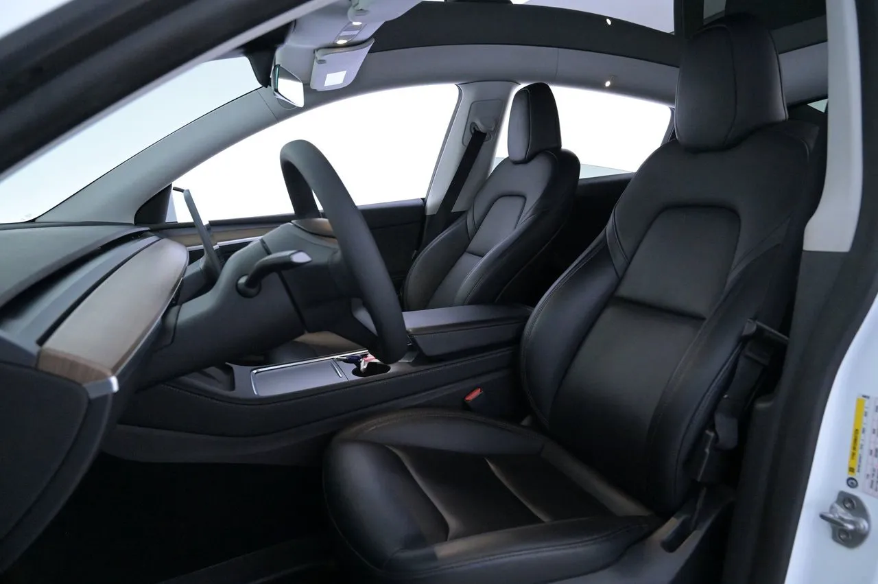 Tesla Model Y bild 9